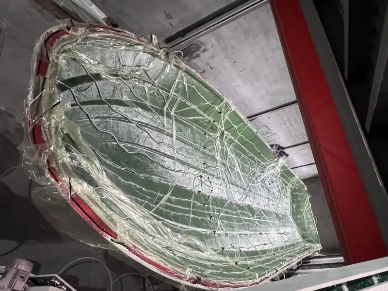 Lawada® 21.8m 旅客船船体の真空注入プロセス – 強度、効率、寿命を向上