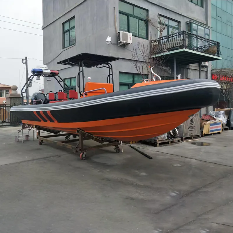 7.4mの救助船